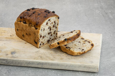 Spelt rozijnen brood gist